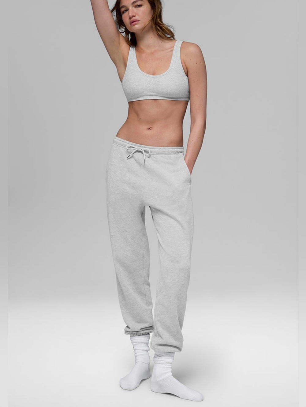 Alo Yoga Chill Sweatpant - Athletic Heather Gray, Large